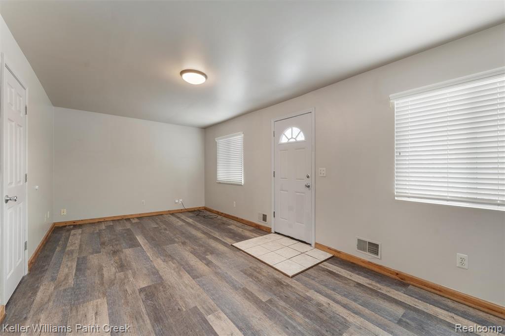 8523 Republic Avenue, Warren, MI 48089 — Photo 6