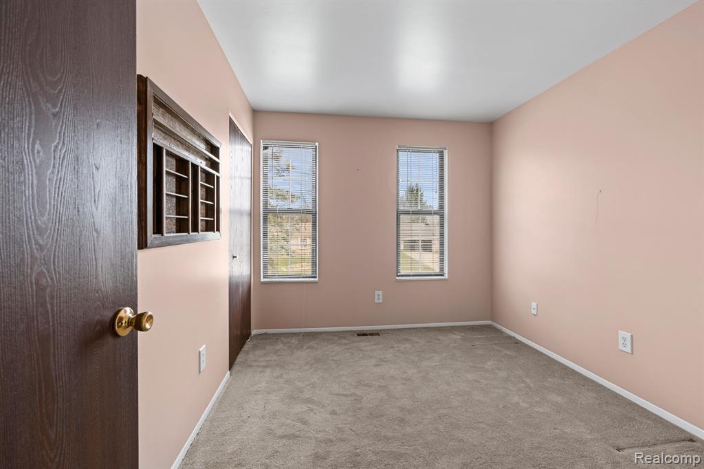 643 Pine Tree Court, Walled Lake, MI 48390 — Photo 16