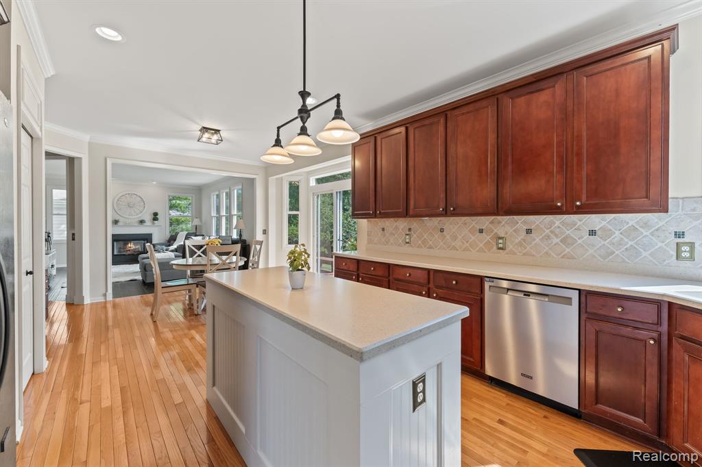 6060 Balmoral Way, Commerce Twp, MI 48382 — Photo 8