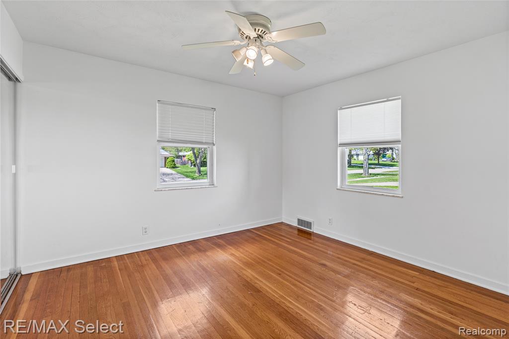 3441 Hawthorne Drive, Flint, MI 48503 — Photo 28
