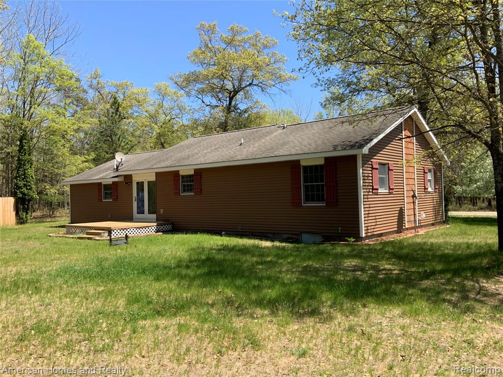 7395 Crestwood Drive, Oscoda, MI 48750 — Photo 14