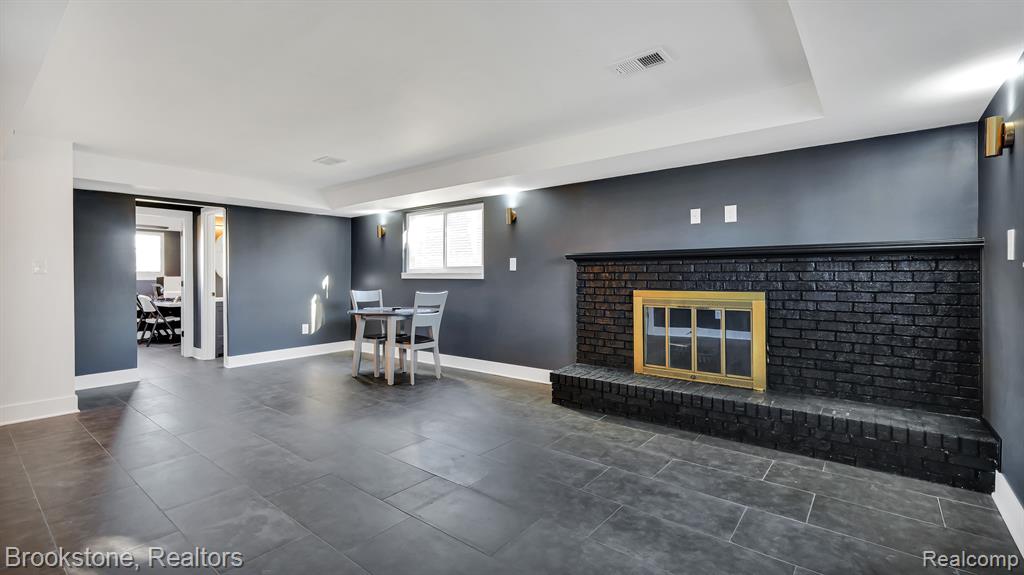 4990 SURREY Drive, Sterling Heights, MI 48310 — Photo 18