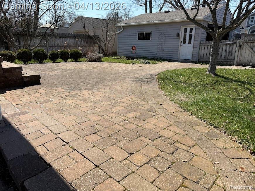 427 Wesley Avenue, Rochester, MI 48307 — Photo 24