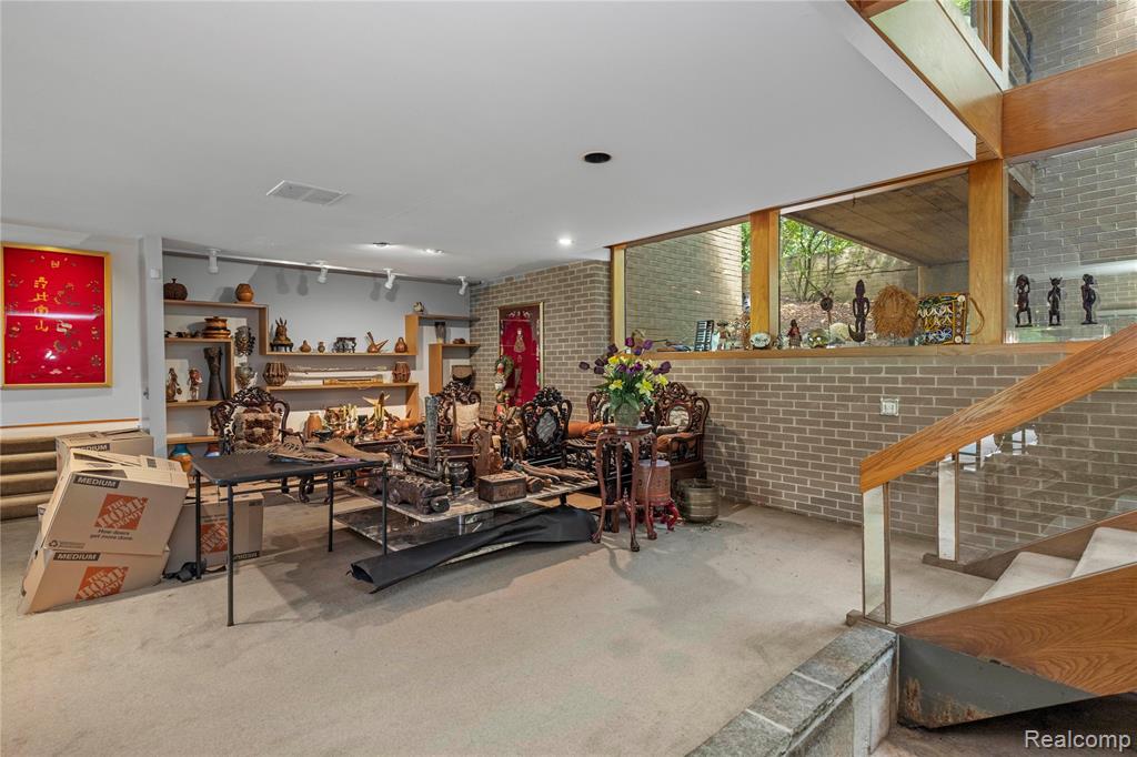 5035 Ponvalley Road, Bloomfield Hills, MI 48302 — Photo 33