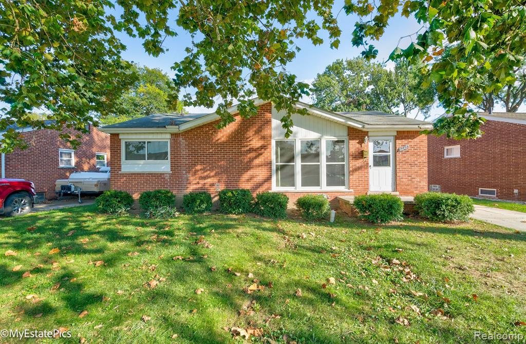 8242 RICKIE Lane, Westland, MI — Photo 2
