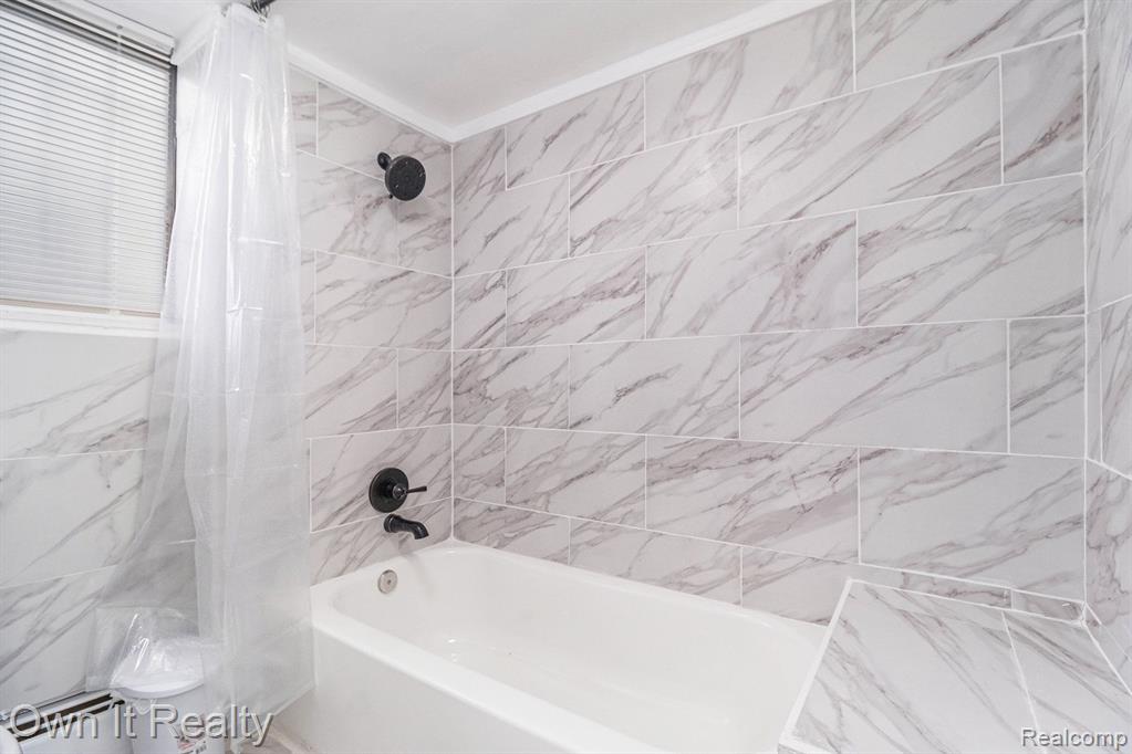 8651 EVERGREEN Avenue, Detroit, MI 48228 — Photo 25