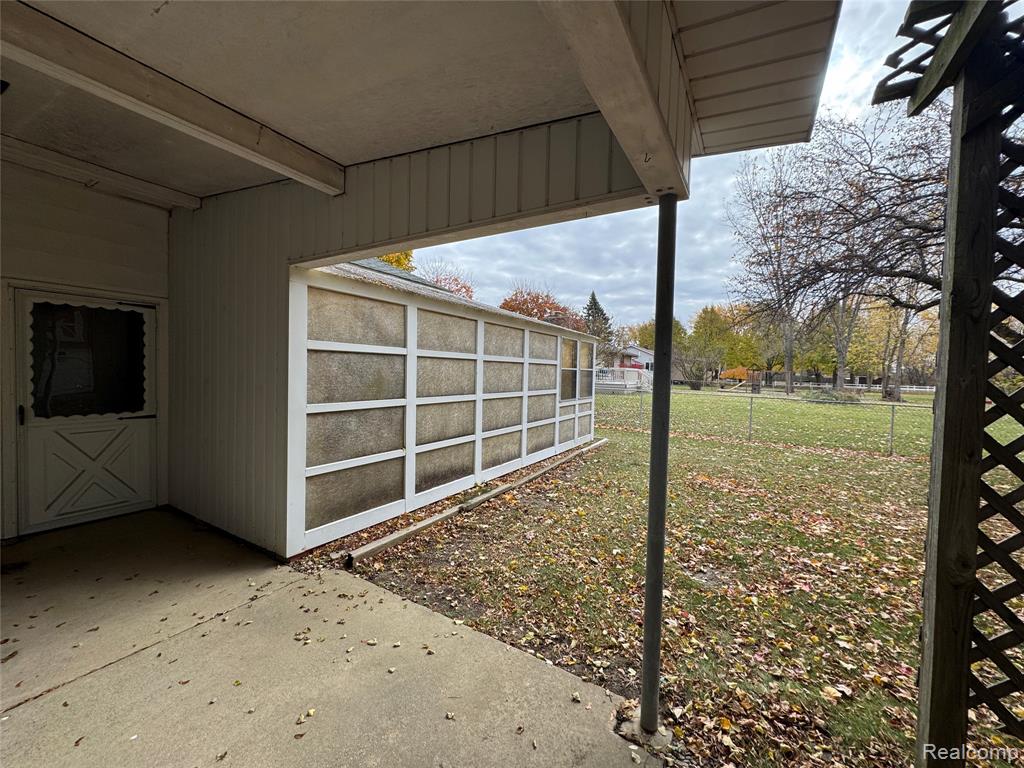 5374 Torrey Road, Flint, MI 48507 — Photo 31