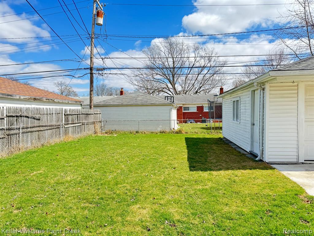 8356 ARNOLD Street, Dearborn Heights, MI 48127 — Photo 6