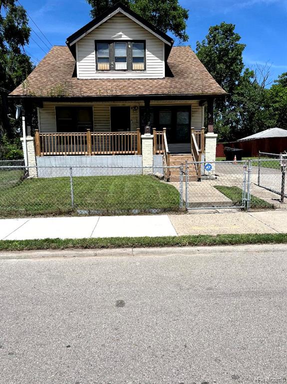 8827 E WARREN Avenue, Detroit, MI 48214 — front exterior