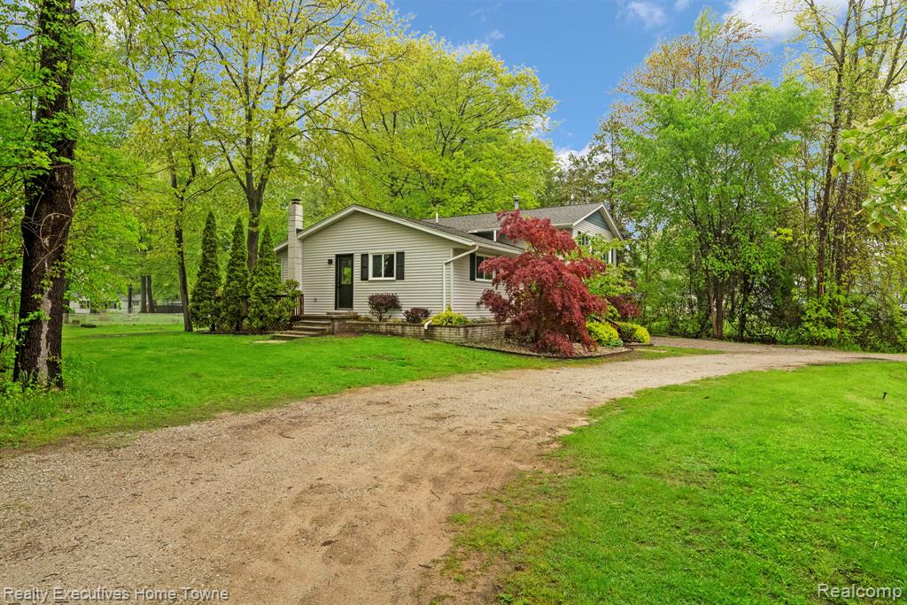 5851 Lakeshore Road, Fort Gratiot, MI 48059 — Photo 35