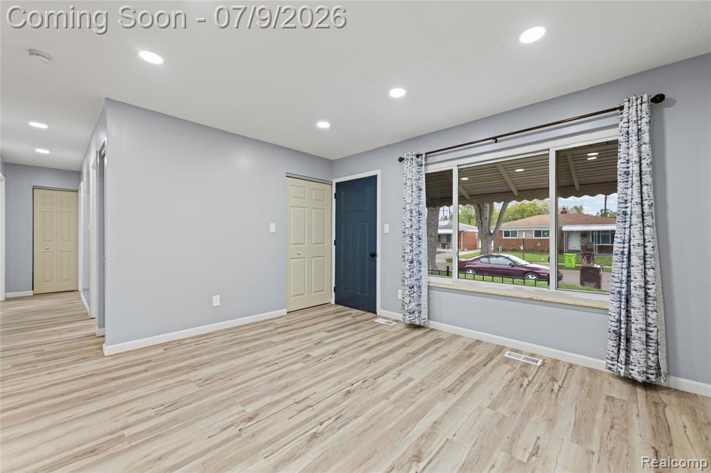 7218 Superior, Center Line, MI 48015 — Photo 5
