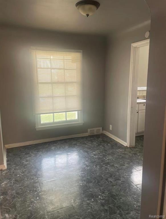 11558 Sanford Street - Photo 3