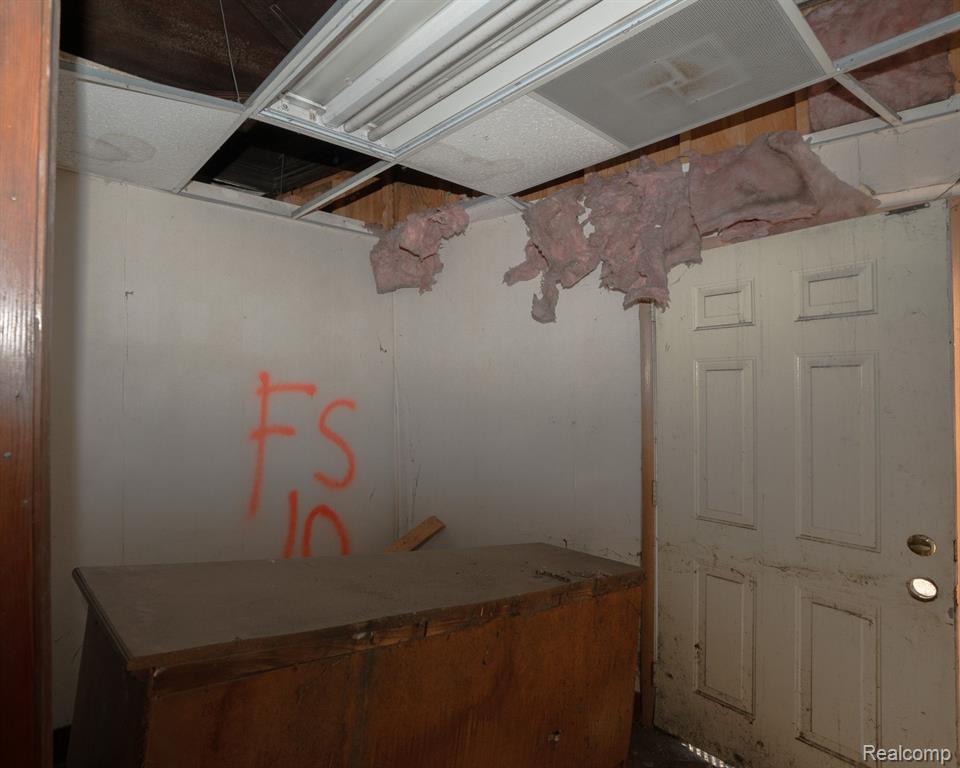13537 GRATIOT Avenue, Detroit, MI 48205 — Photo 5