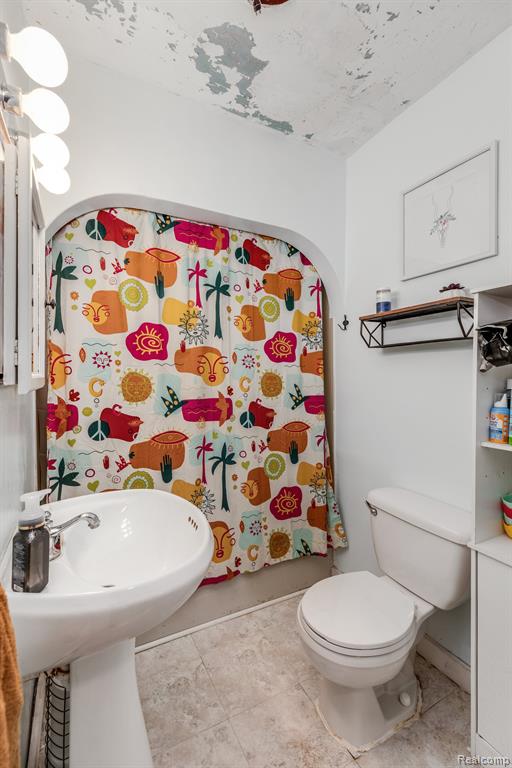 6092 Northrup Drive, Waterford, MI 48329 — Photo 11