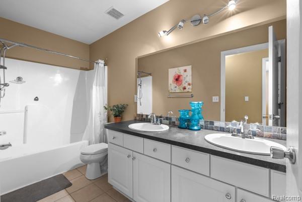 8363 Sherwood Drive, Grand Blanc, MI 48439 — Photo 29