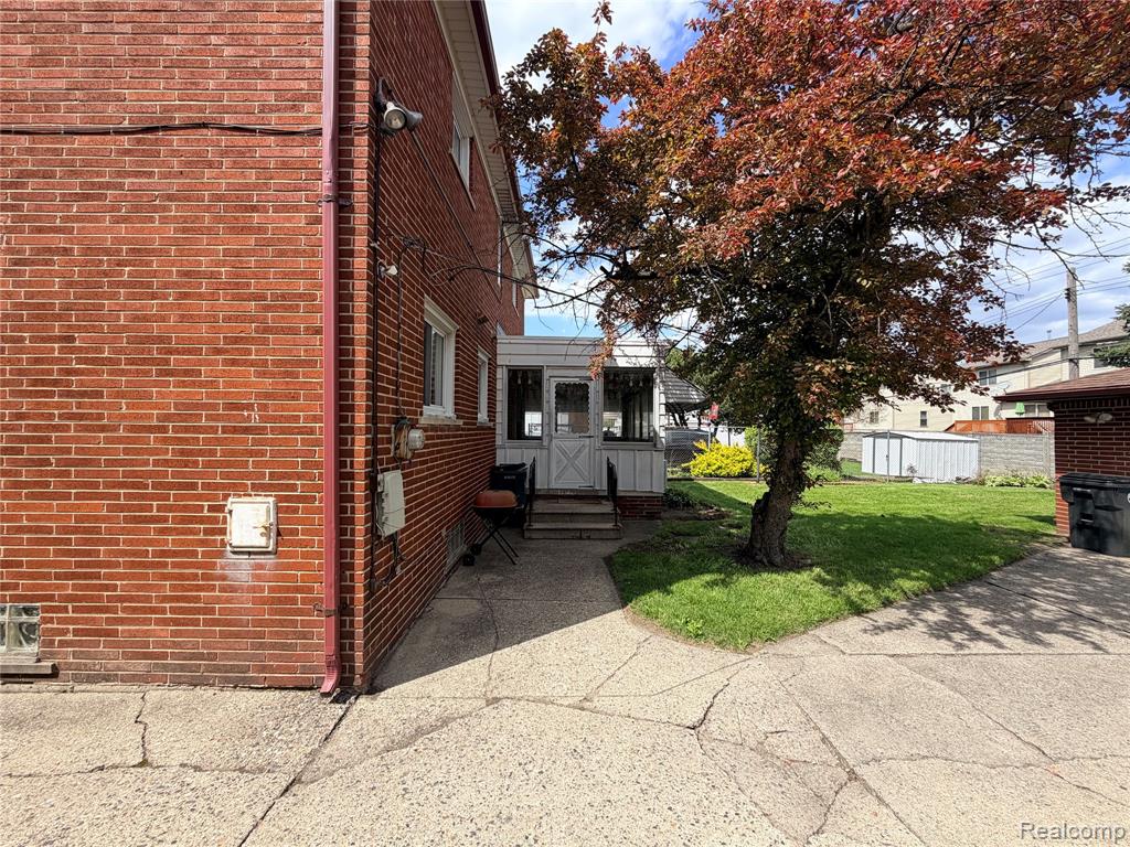 24660 Manistee Street, Oak Park, MI 48237 — Photo 8