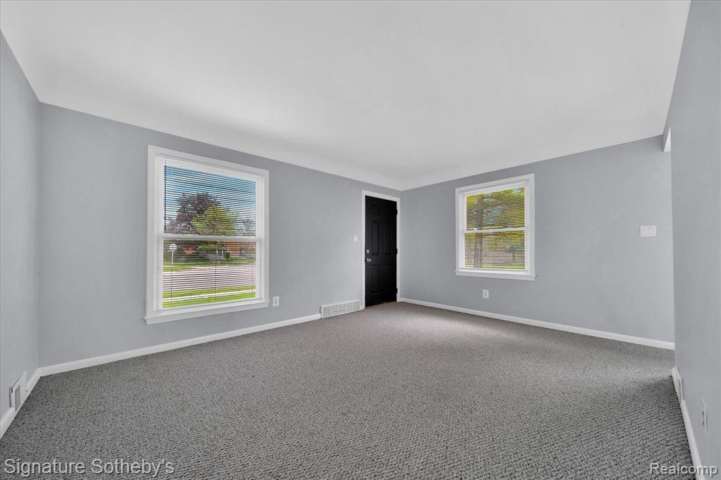 817 W 12 MILE Road, Royal Oak, MI 48073 — Photo 3