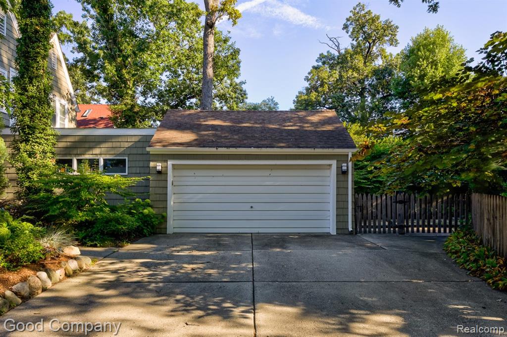 19 Oakdale Boulevard, Pleasant Ridge, MI — Photo 67