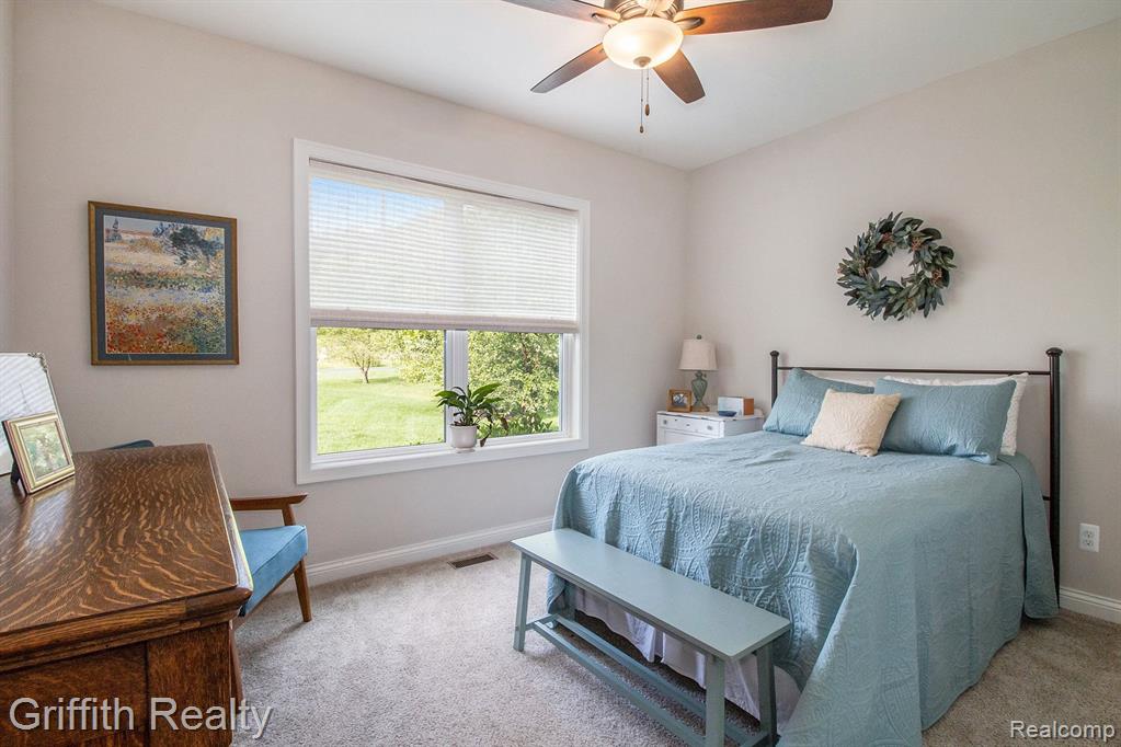 8285 MEADOW CREEK Lane, Pinckney, MI 48169 — Photo 28