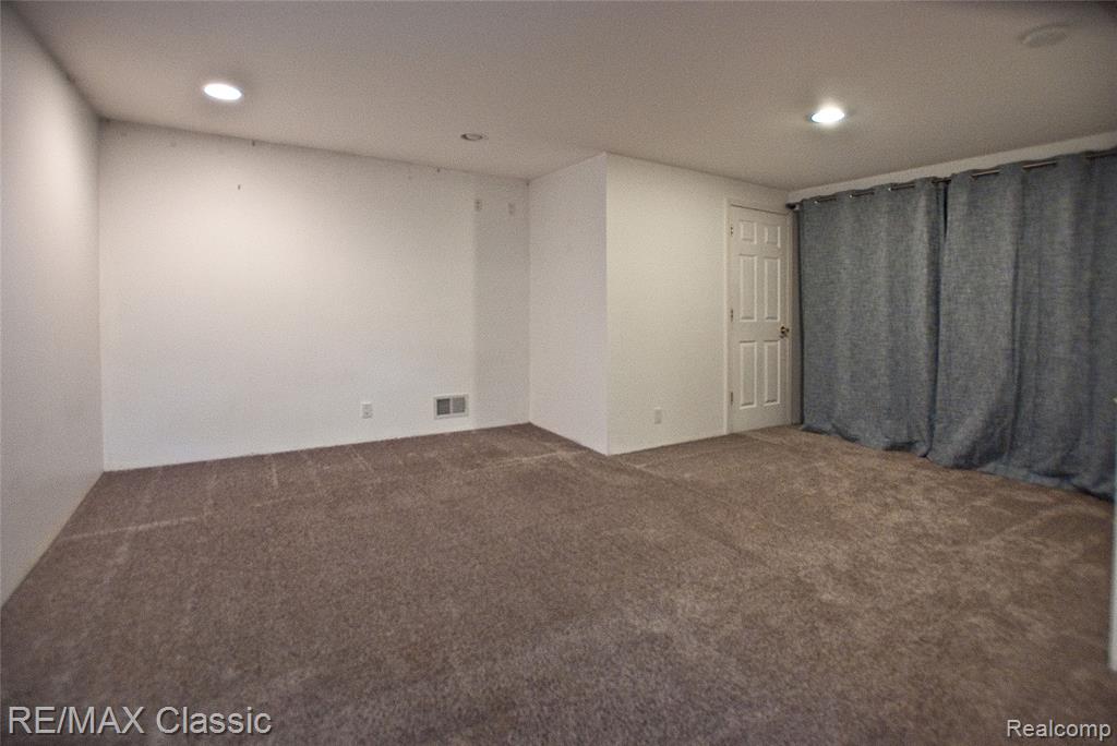 5280 Weston Court, Commerce Twp, MI 48382 — Photo 22