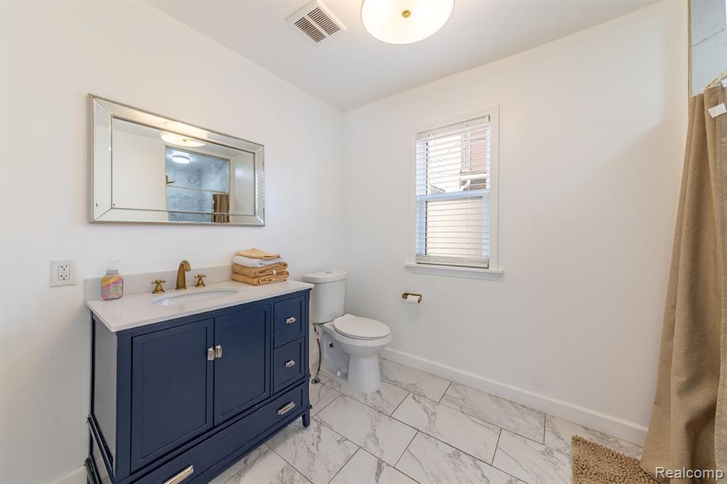 644 Melbourne Street, Detroit, MI 48202 — Photo 13