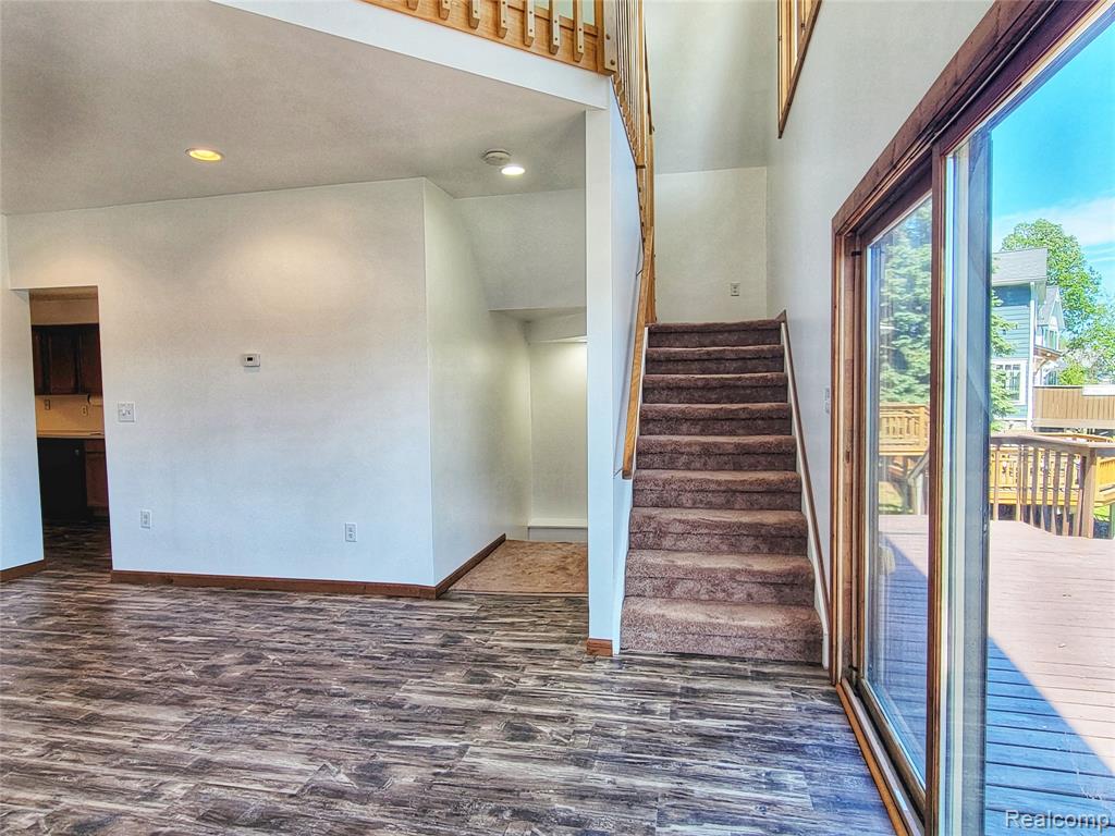 712 Wolverine Drive, Wolverine Lake, MI 48390 — Photo 21