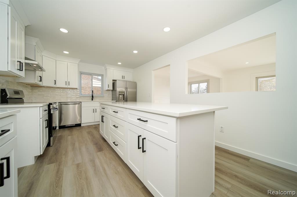 4060 Franklin Park Drive, Sterling Heights, MI 48310 — Photo 18
