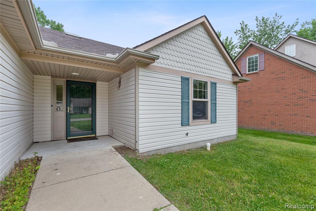 39562 Macomber Street, Harrison Township, MI — Photo 25
