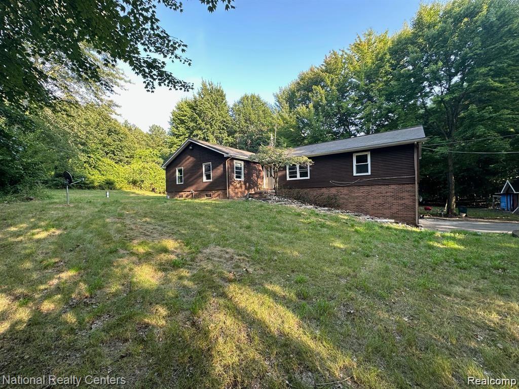 4848 GENERAL SQUIER Road, Dryden, MI 48428 — Photo 2