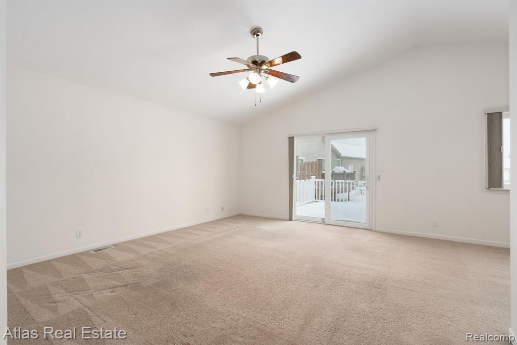 10200 Hawthorne Circle, Goodrich Vlg, MI — Photo 16