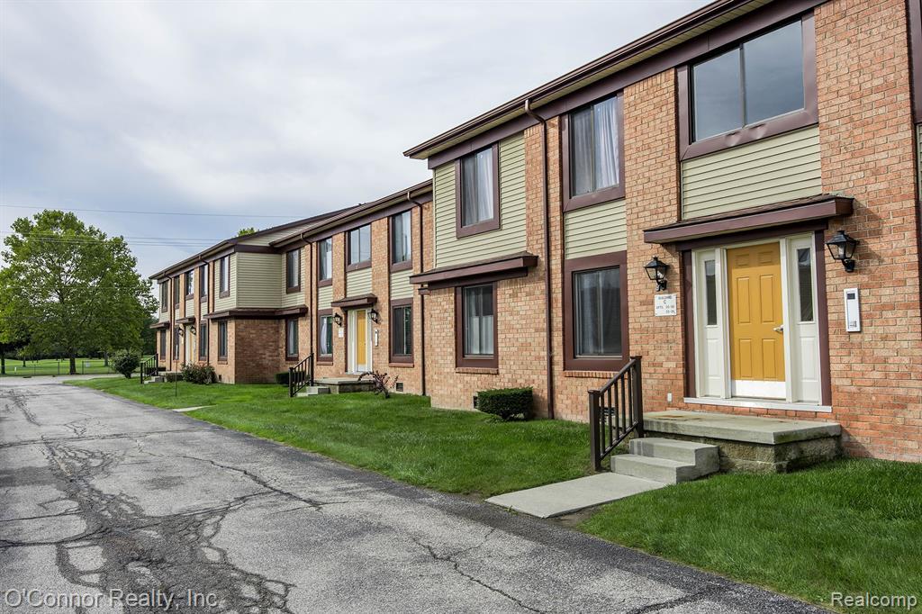 1975 Michigan Avenue, Marysville, MI 48040