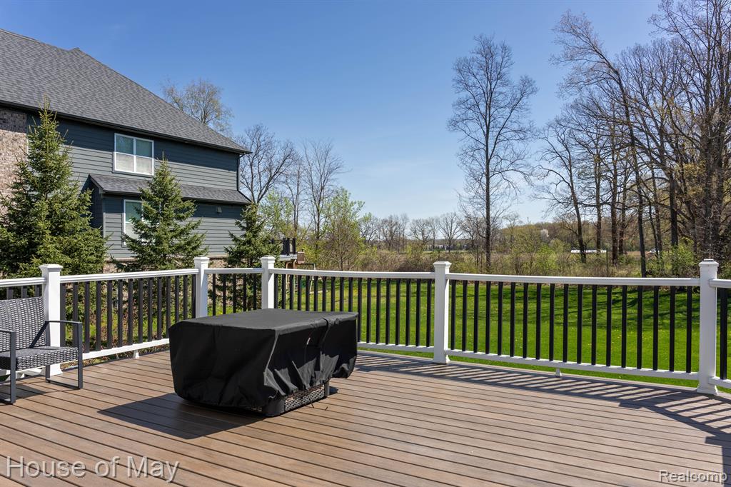 5312 VINEYARD Street, Commerce Twp, MI 48382 — Photo 21