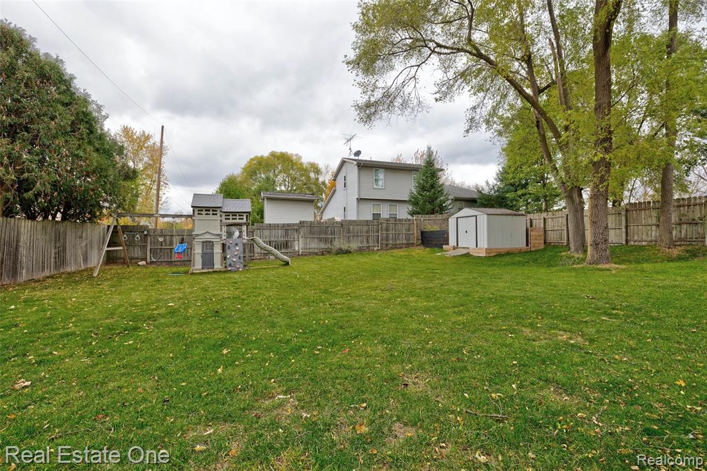 742 Marion Drive, Holly, MI 48442 — Photo 46