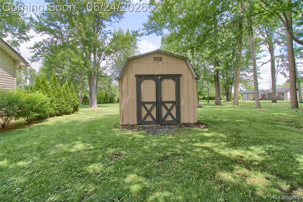24487 Dugan Drive, New Boston, MI 48164 — Photo 39