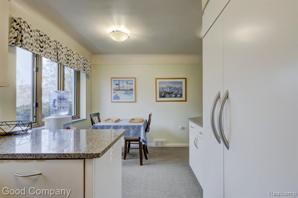 1557 Lochmoor Boulevard, Grosse Pointe Woods, MI 48236 — Photo 22
