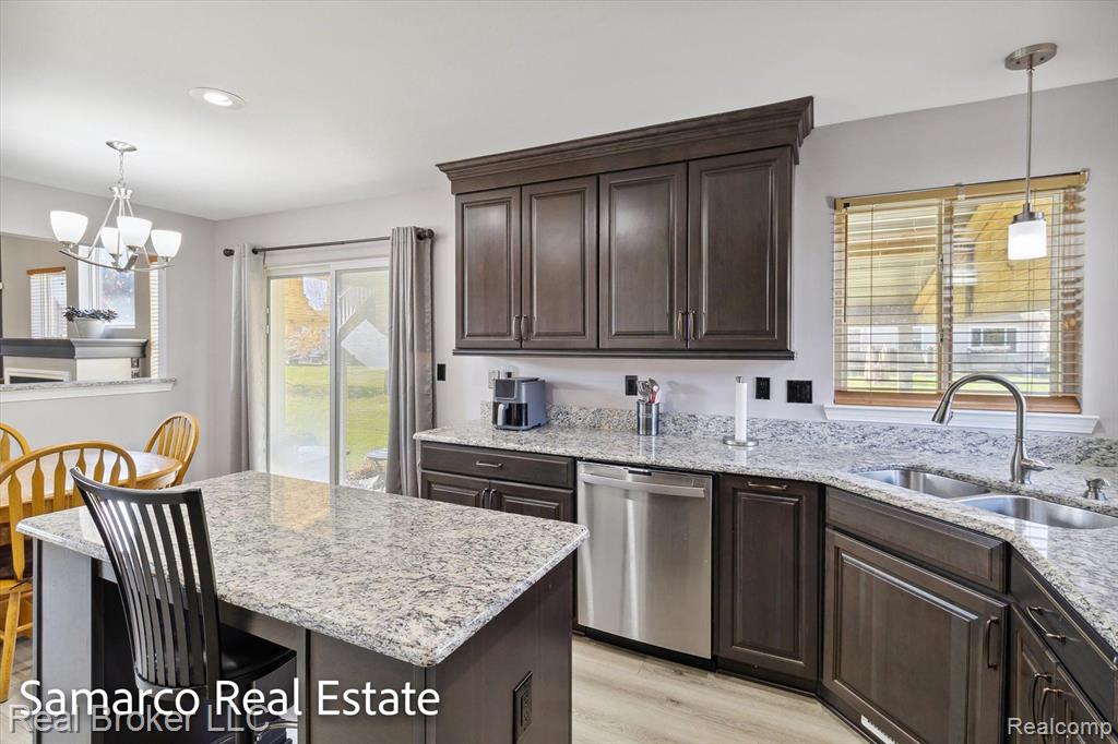 7998 RAYNA, Belleville, MI 48111 — Photo 12