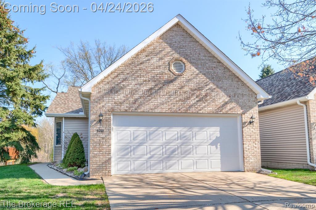 9201 Emily Drive, Davison, MI 48423 — front exterior