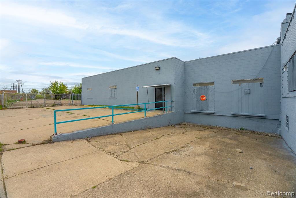 9900 NORTHLAWN Street, Detroit, MI 48204 — Photo 7
