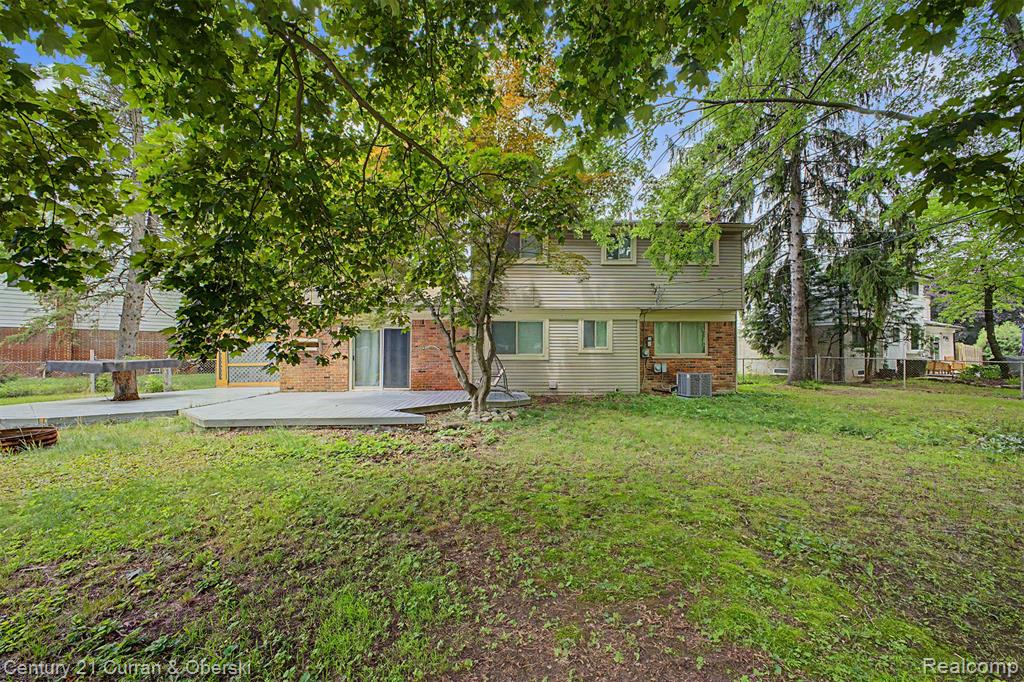 8834 Dublin Way, Sterling Heights, MI 48314 — Photo 34