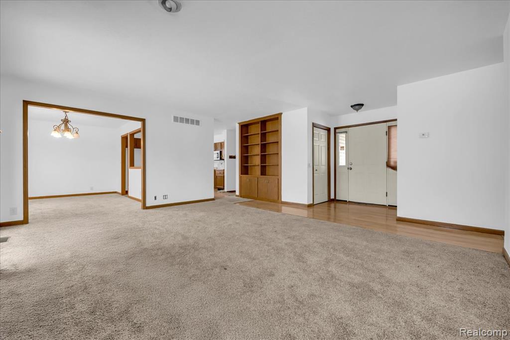 9416 Wildwood Lake Drive, Whitmore Lake, MI 48189 — Photo 3