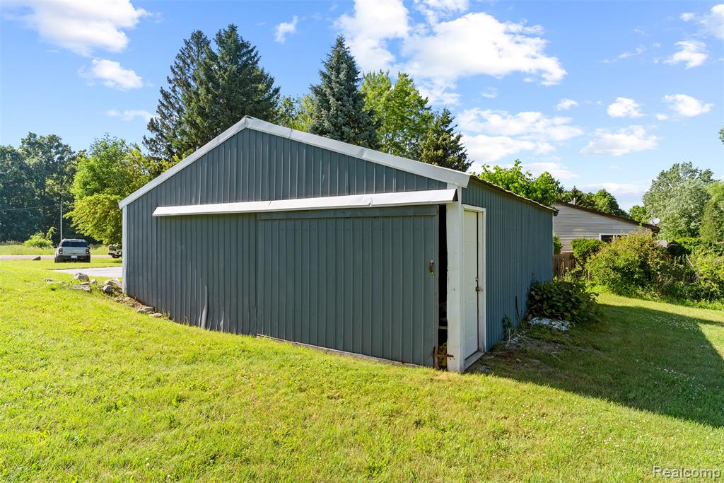 7900 Wiggins Road, Howell, MI 48855 — Photo 37