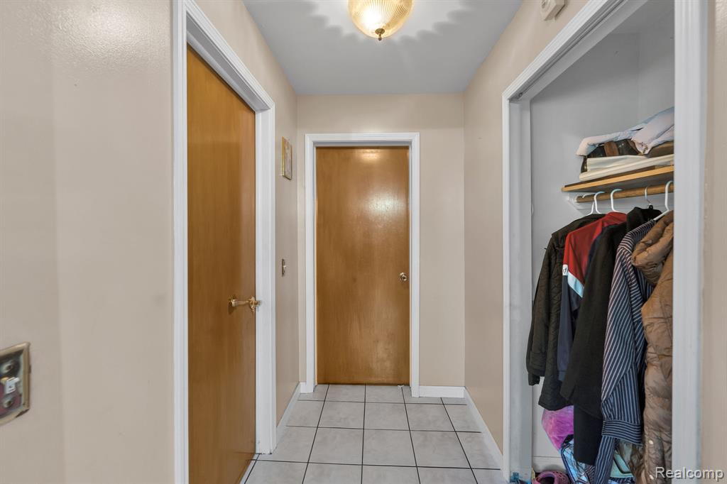 7511 Orchard Avenue, Dearborn, MI 48126 — Photo 24