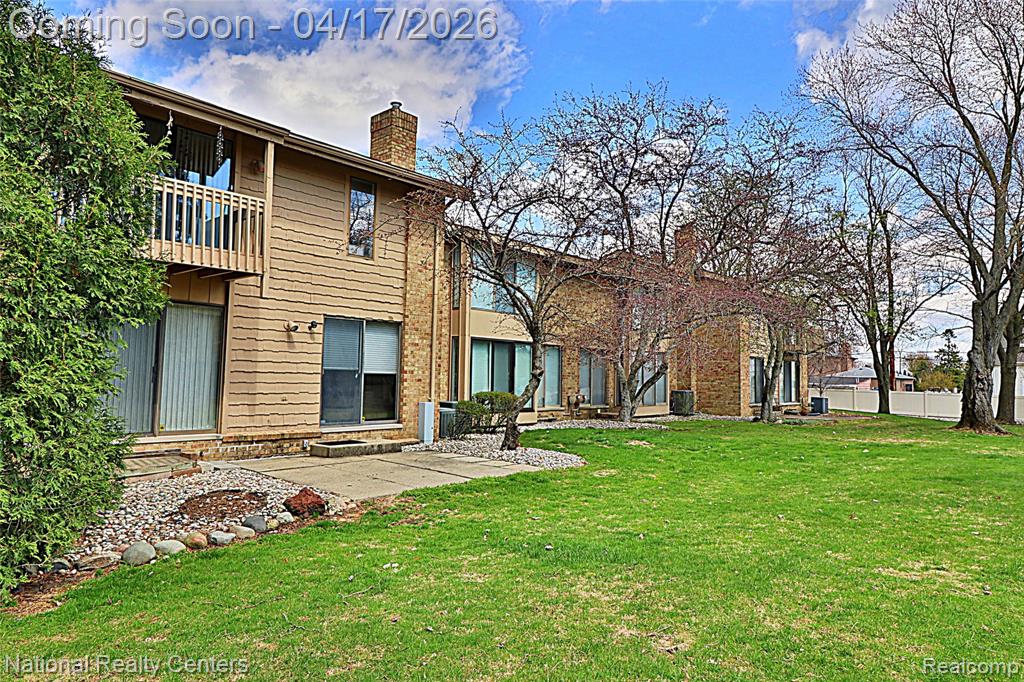 7309 Creek View Circle, West Bloomfield, MI — Photo 40