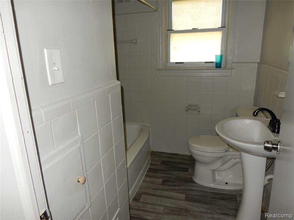 6782 Evergreen Avenue, Detroit, MI 48228 — Photo 8