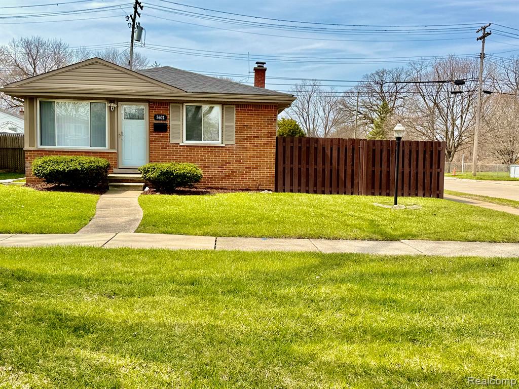 5602 MADISON Street, Dearborn Heights, MI 48125 — Photo 2