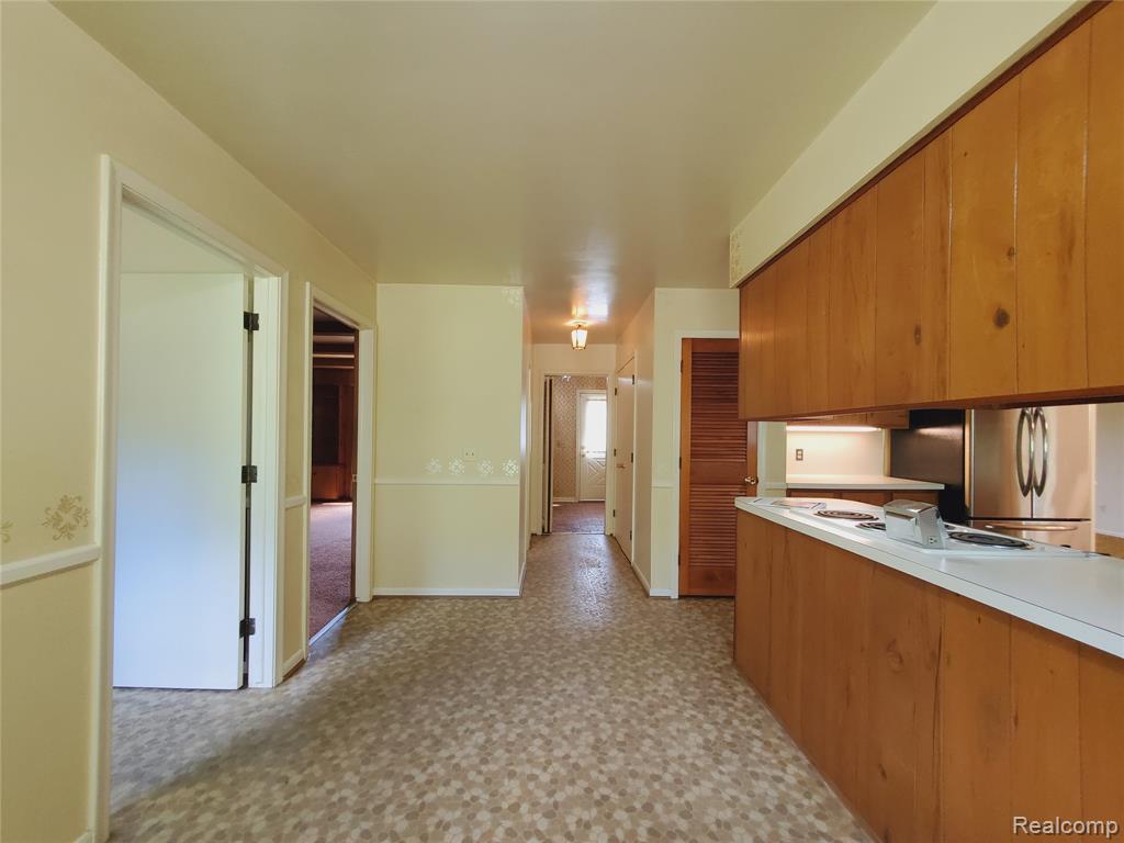 8276 Appleway Drive, Grand Blanc, MI 48439 — Photo 25