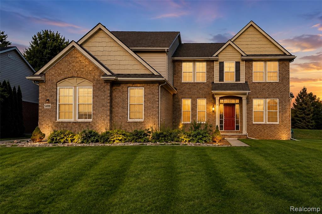 54908 N Grenelefe Circle W, South Lyon, MI 48178