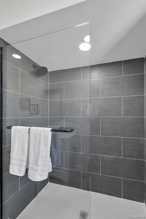26327 Woodworth Circle, Dearborn Heights, MI 48127 — Photo 19