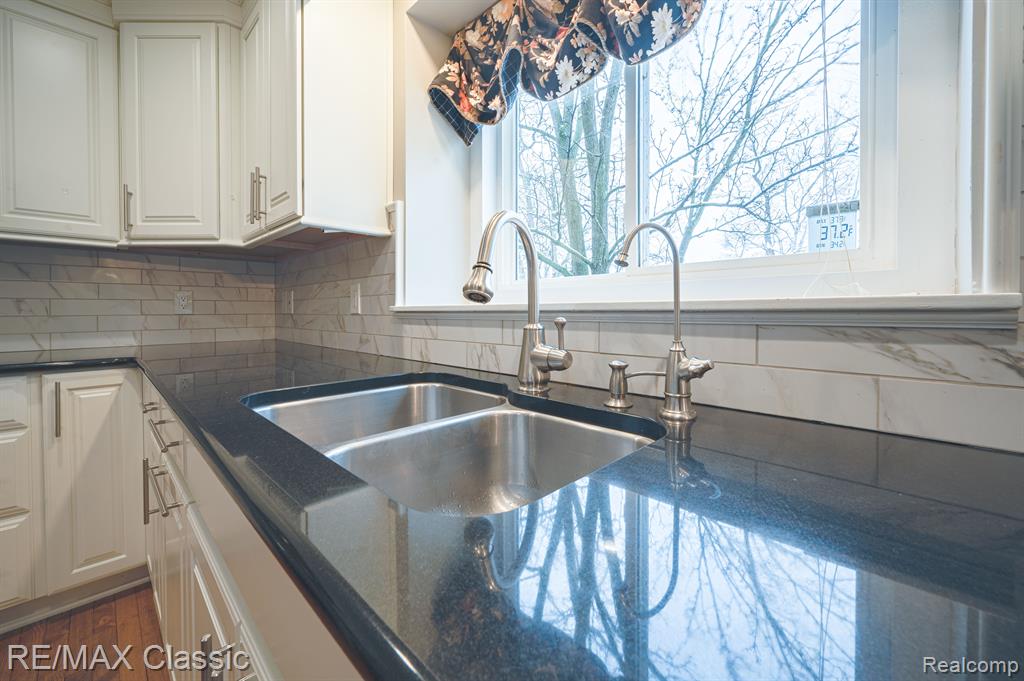 4661 Mallards Landing, Highland, MI — Photo 21