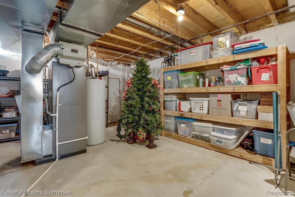 55328 BELMONT Drive, Shelby Twp, MI 48315 — Photo 55
